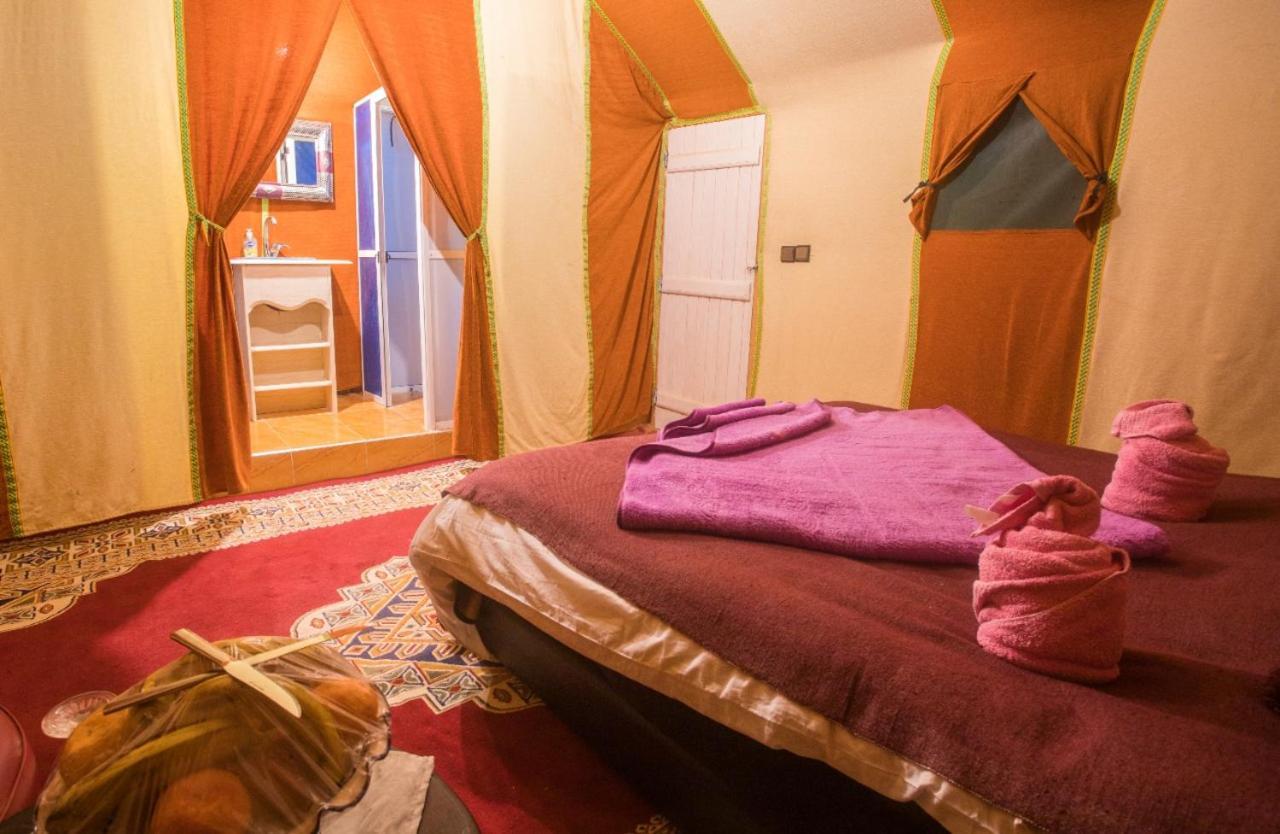 Отель Ammar Luxury Camp Мерзуга Экстерьер фото