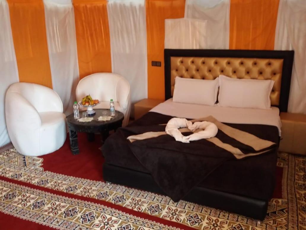 Отель Ammar Luxury Camp Мерзуга Экстерьер фото
