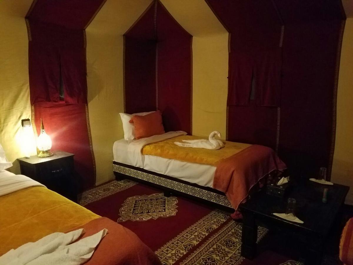 Отель Ammar Luxury Camp Мерзуга Экстерьер фото