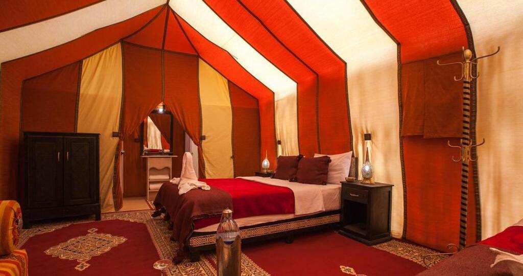 Отель Ammar Luxury Camp Мерзуга Экстерьер фото