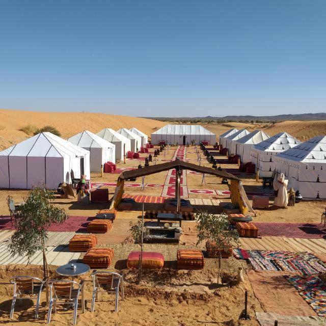 Отель Ammar Luxury Camp Мерзуга Экстерьер фото