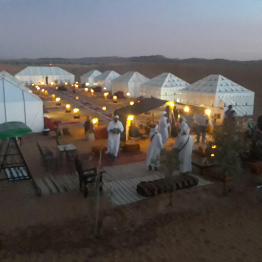 Отель Ammar Luxury Camp Мерзуга Экстерьер фото