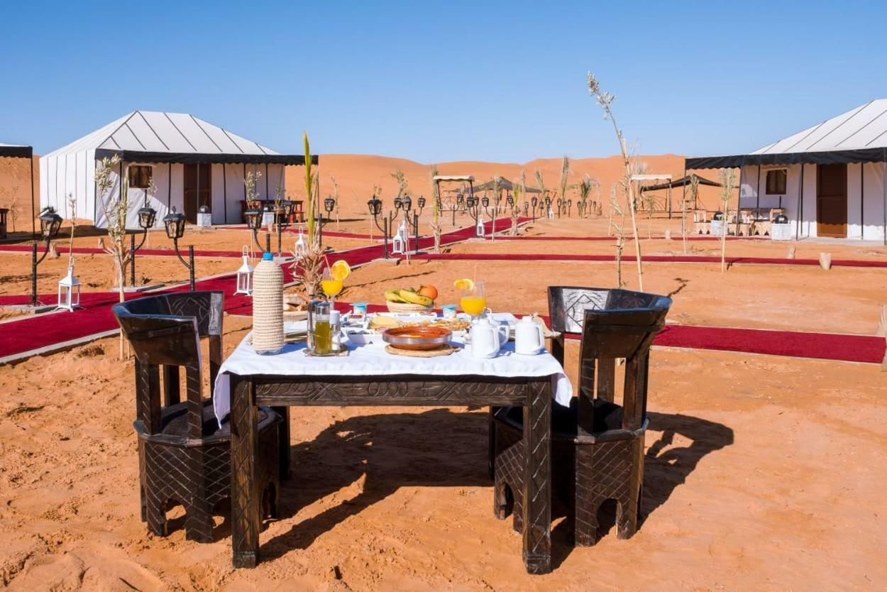 Отель Ammar Luxury Camp Мерзуга Экстерьер фото