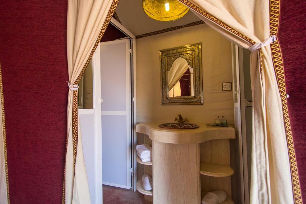 Отель Ammar Luxury Camp Мерзуга Экстерьер фото