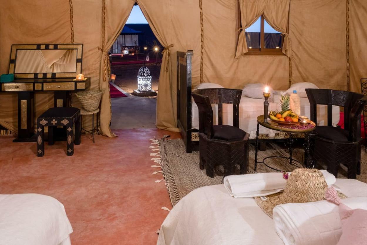 Отель Ammar Luxury Camp Мерзуга Экстерьер фото